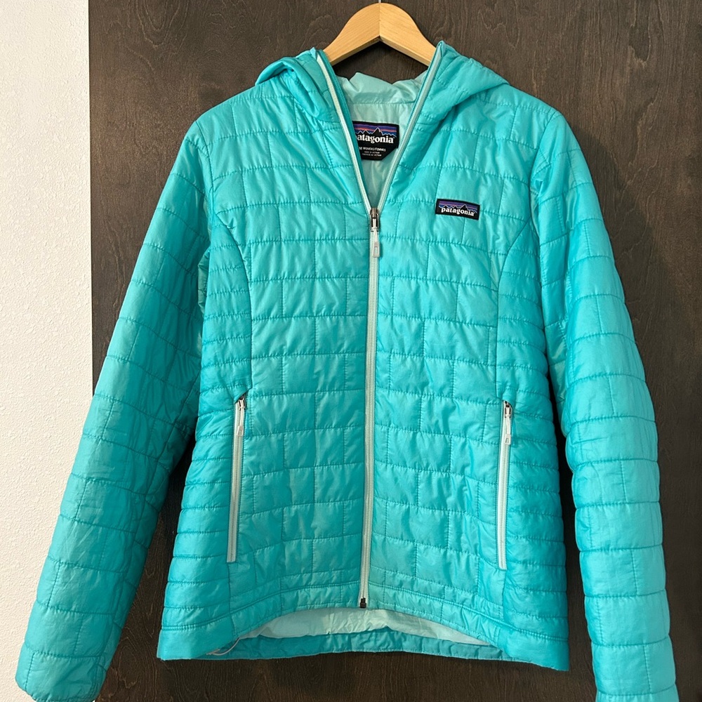 Women’s Patagonia Hooded Nano Puff in Rare Teal Color